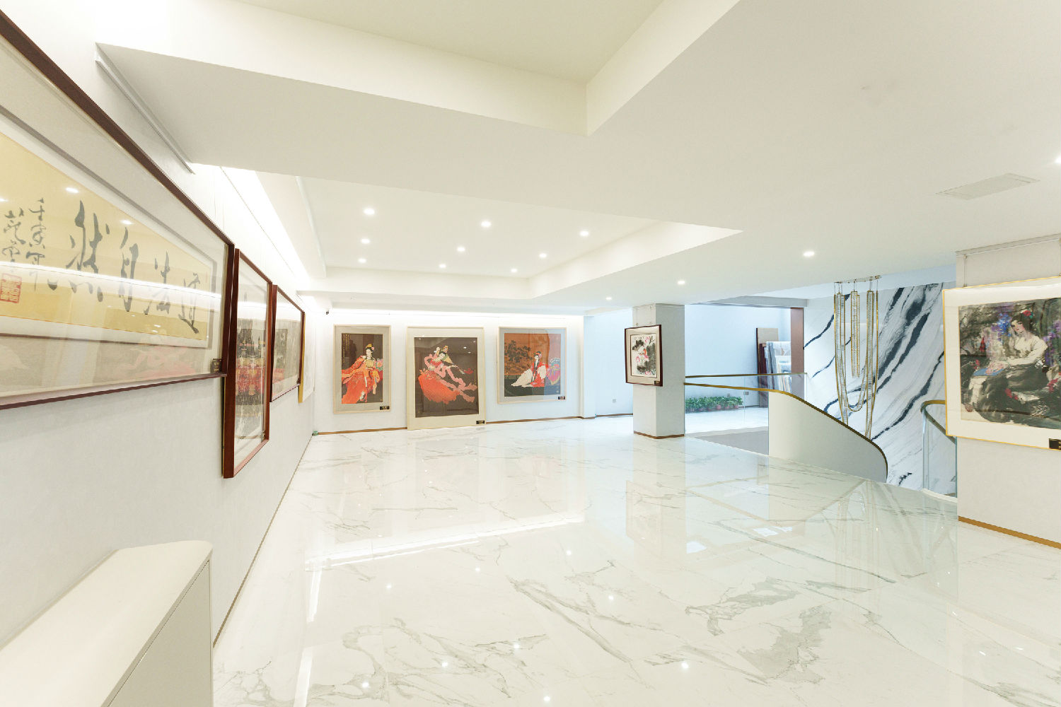 浦君展厅4.jpg